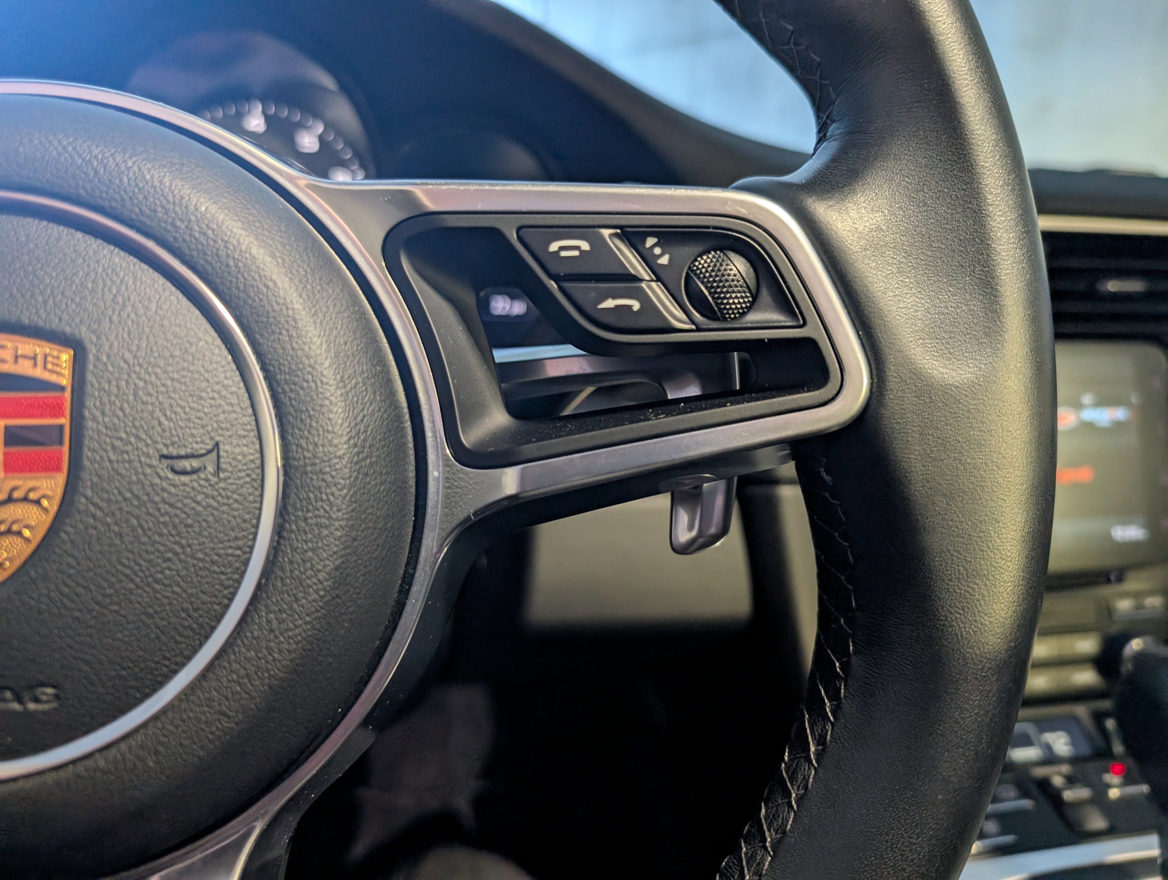 Used 2018 Porsche 911 Carrera 4S image 35