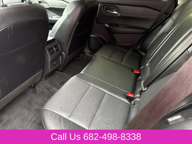 Used 2024 Nissan Rogue SV w/ SV Premium Package FWD image 17