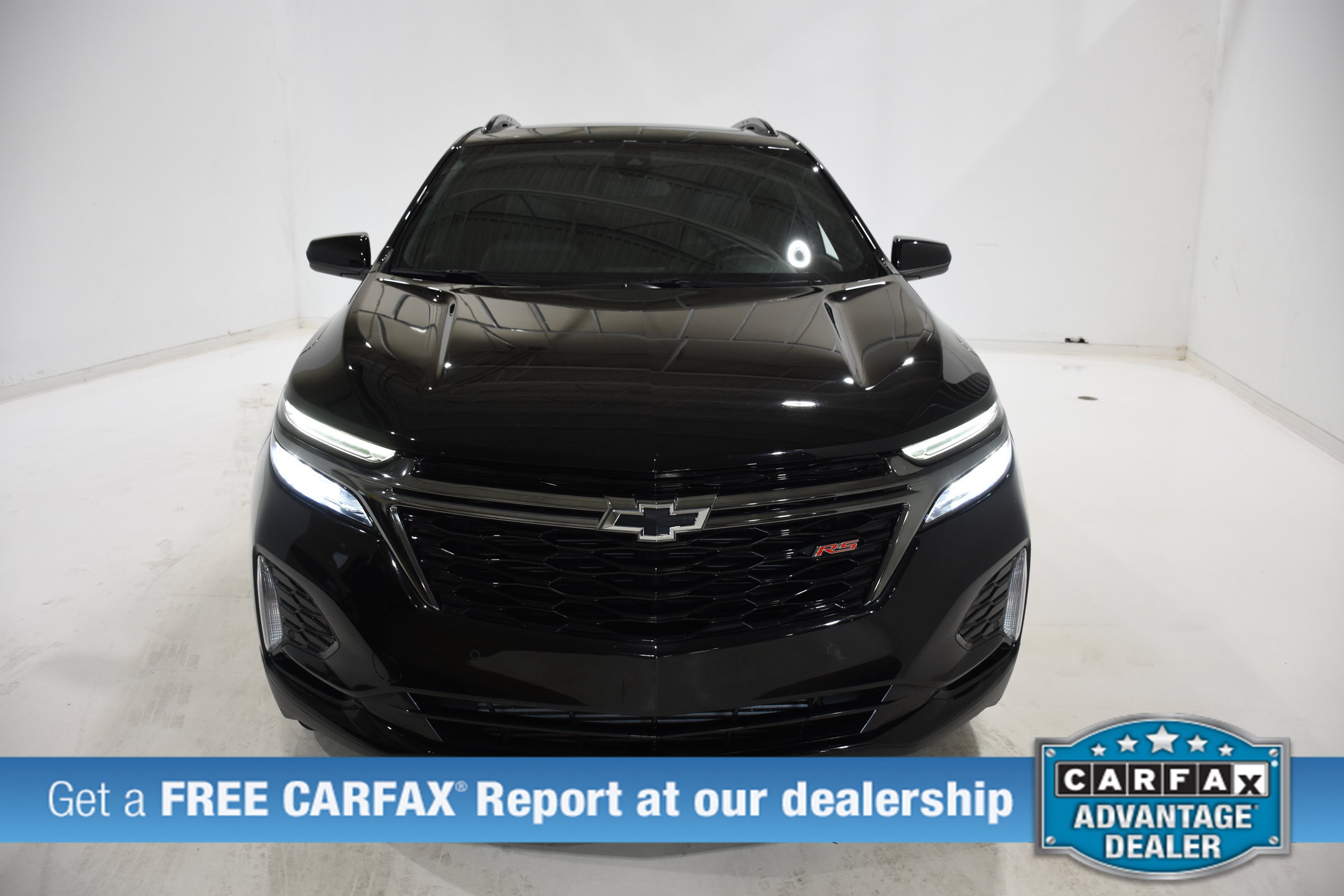 Used 2023 Chevrolet Equinox RS FWD image 2