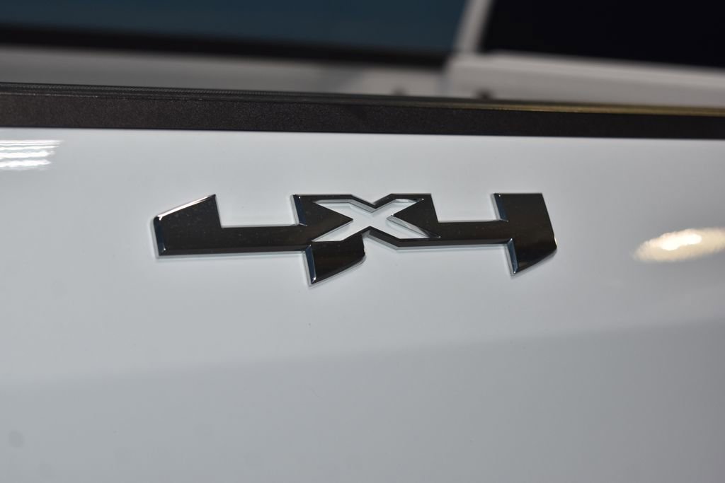 Used 2024 GMC Sierra 1500 SLT AWD/4WD image 26