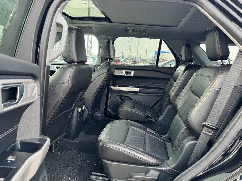 Used 2022 Ford Explorer Limited w/ Equipment Group 301A image 12