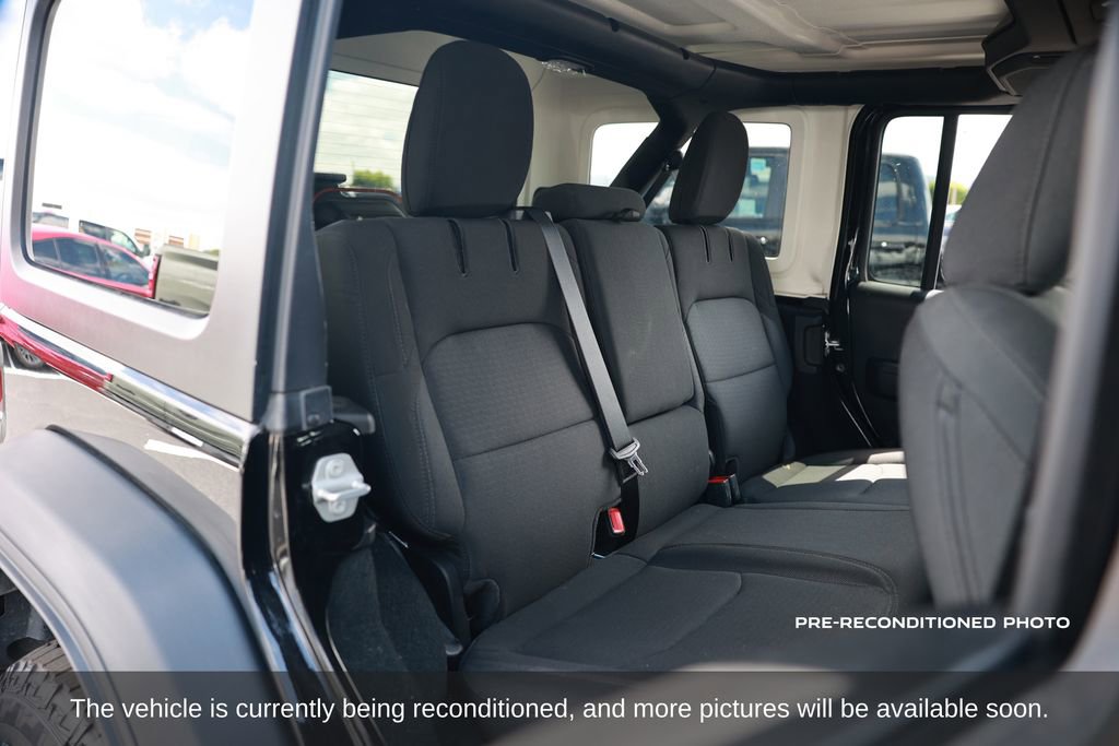 Used 2023 Jeep Wrangler Unlimited AWD/4WD image 13