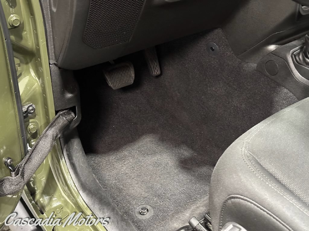 Used 2021 Jeep Wrangler Unlimited Sport AWD/4WD image 23