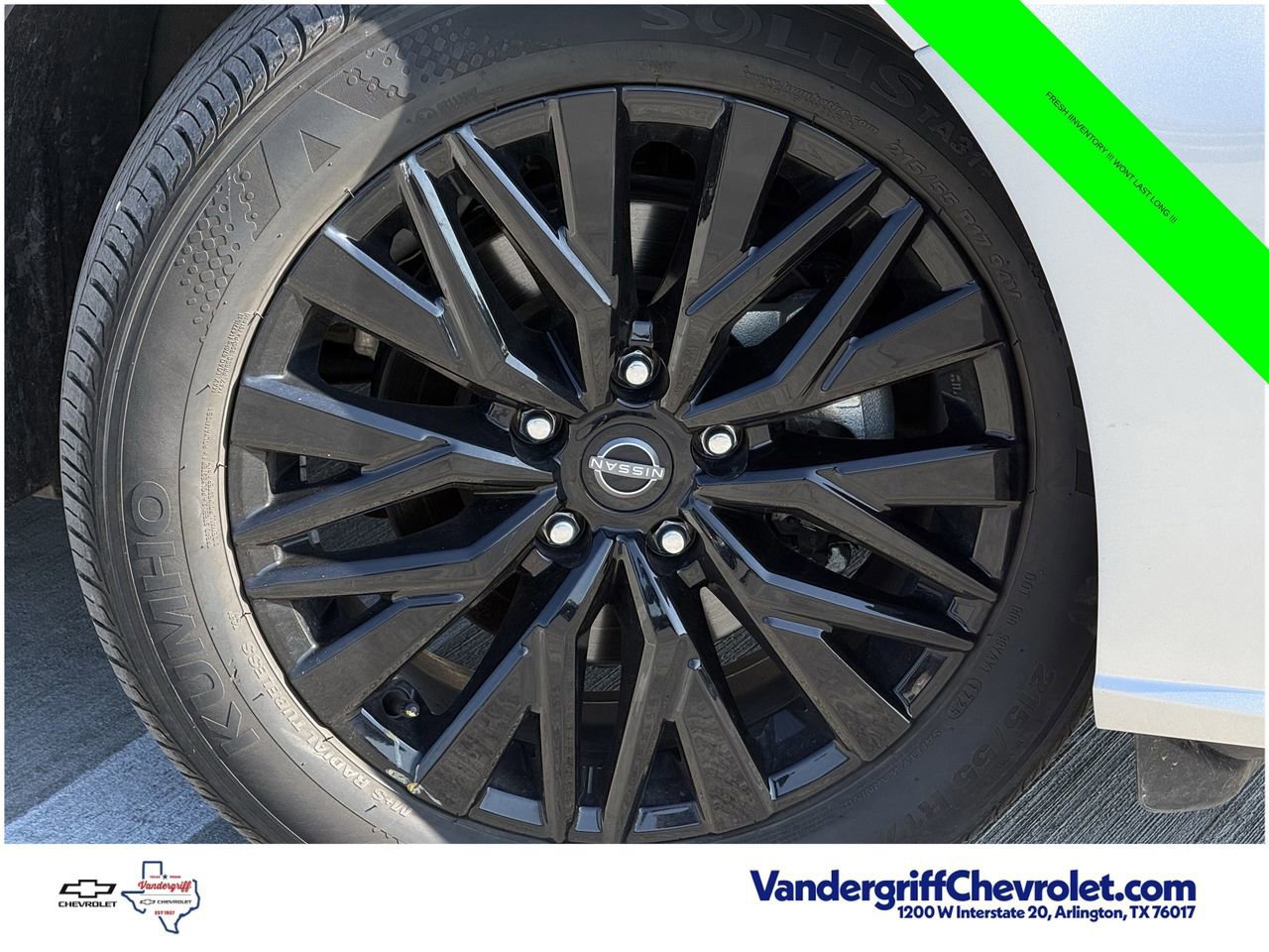 Used 2025 Nissan Altima 2.5 SV w/ SV Special Edition Package AWD/4WD image 6