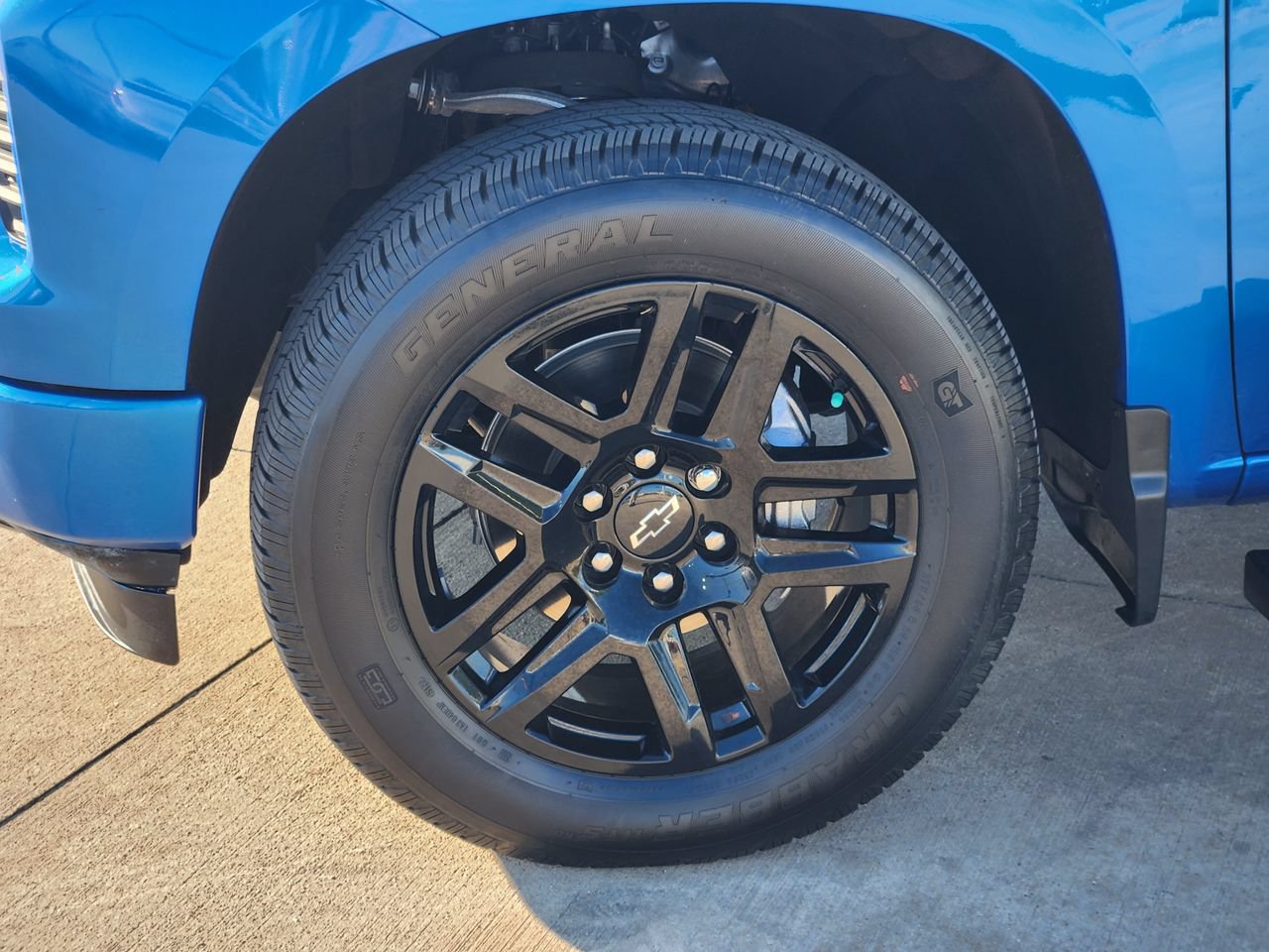 Used 2023 Chevrolet Silverado 1500 RST AWD/4WD image 11