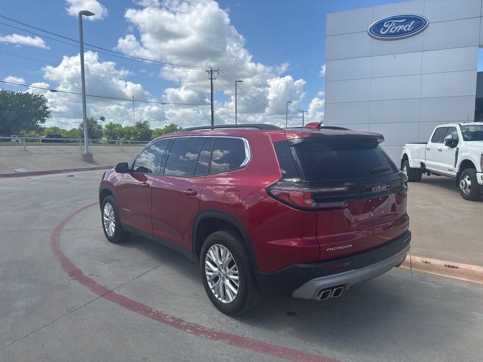 Used 2024 GMC Acadia Elevation image 7