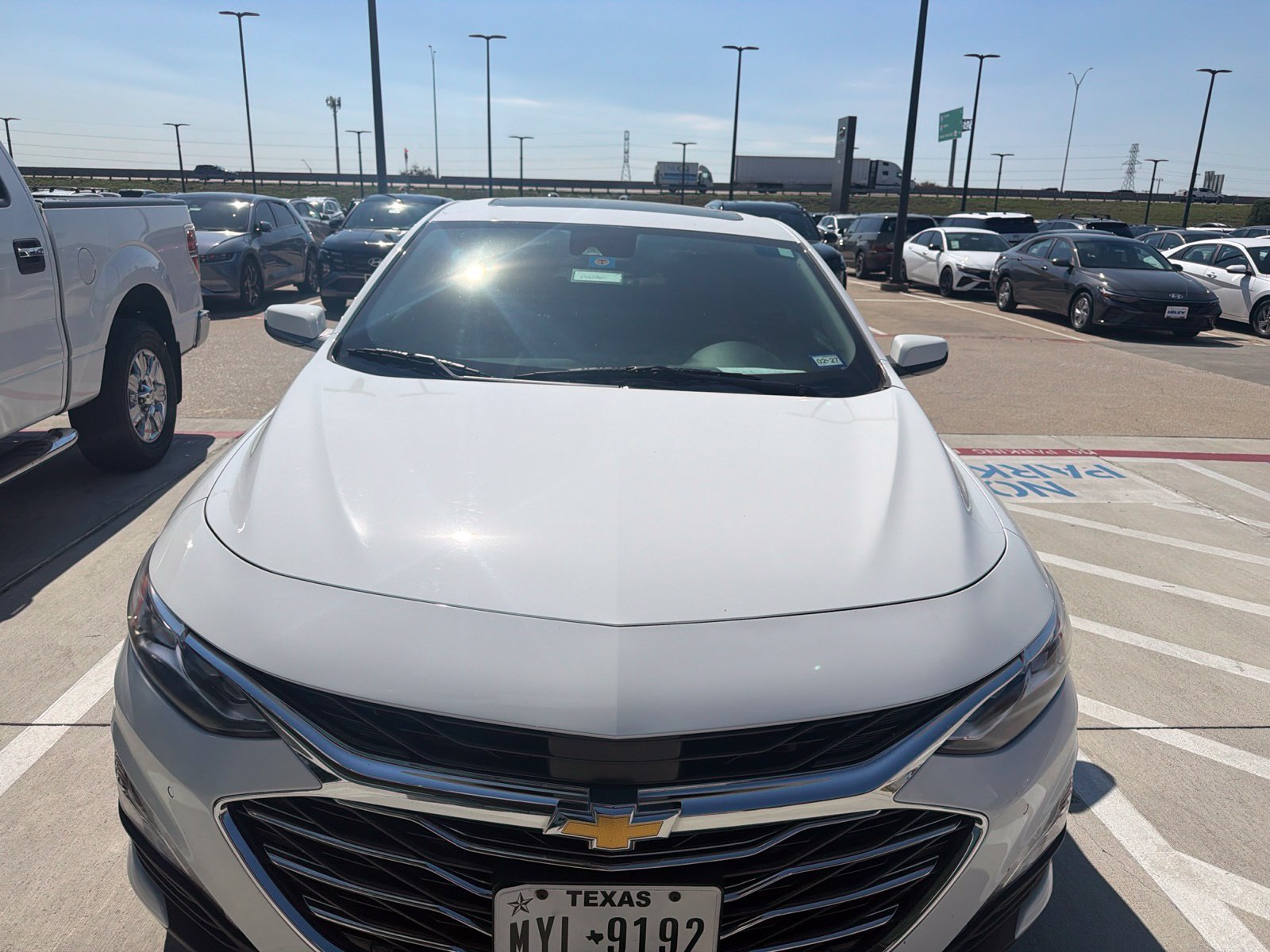 Used 2019 Chevrolet Malibu Premier w/ Sun and Wheel Package FWD image 2