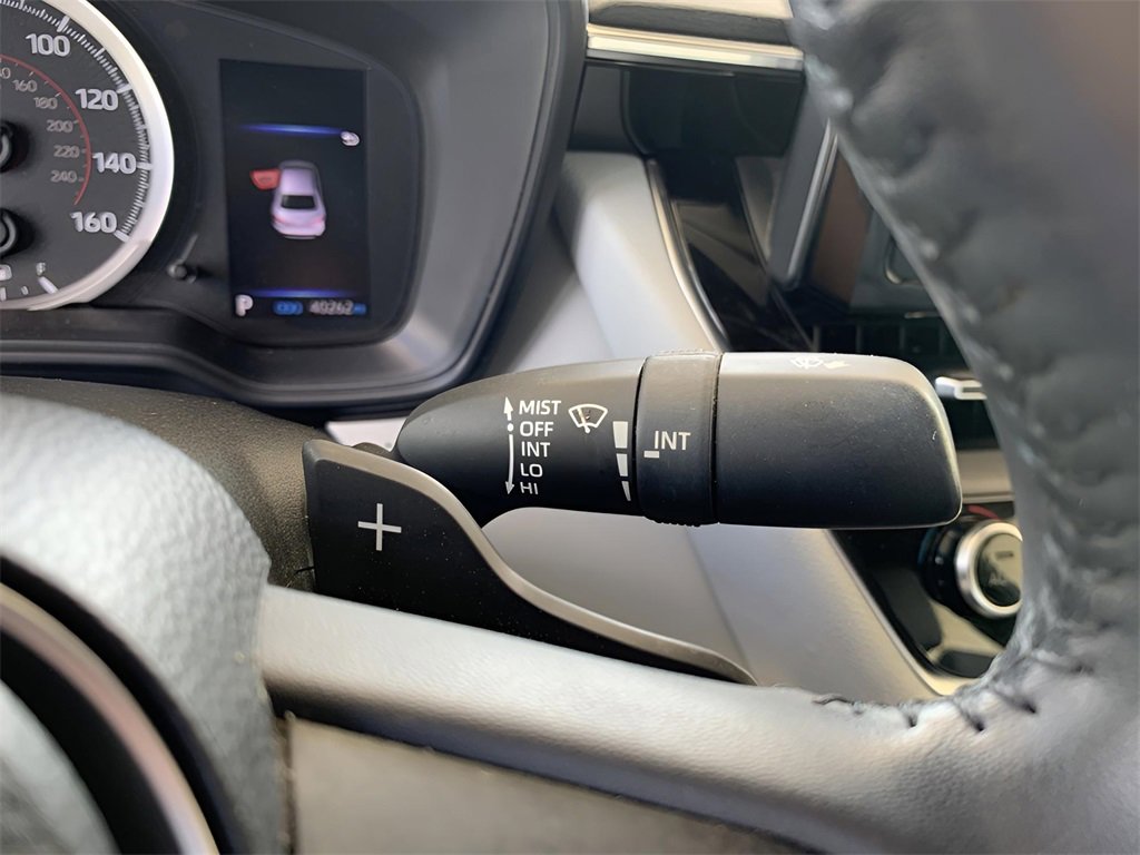 Used 2022 Toyota Corolla SE image 36