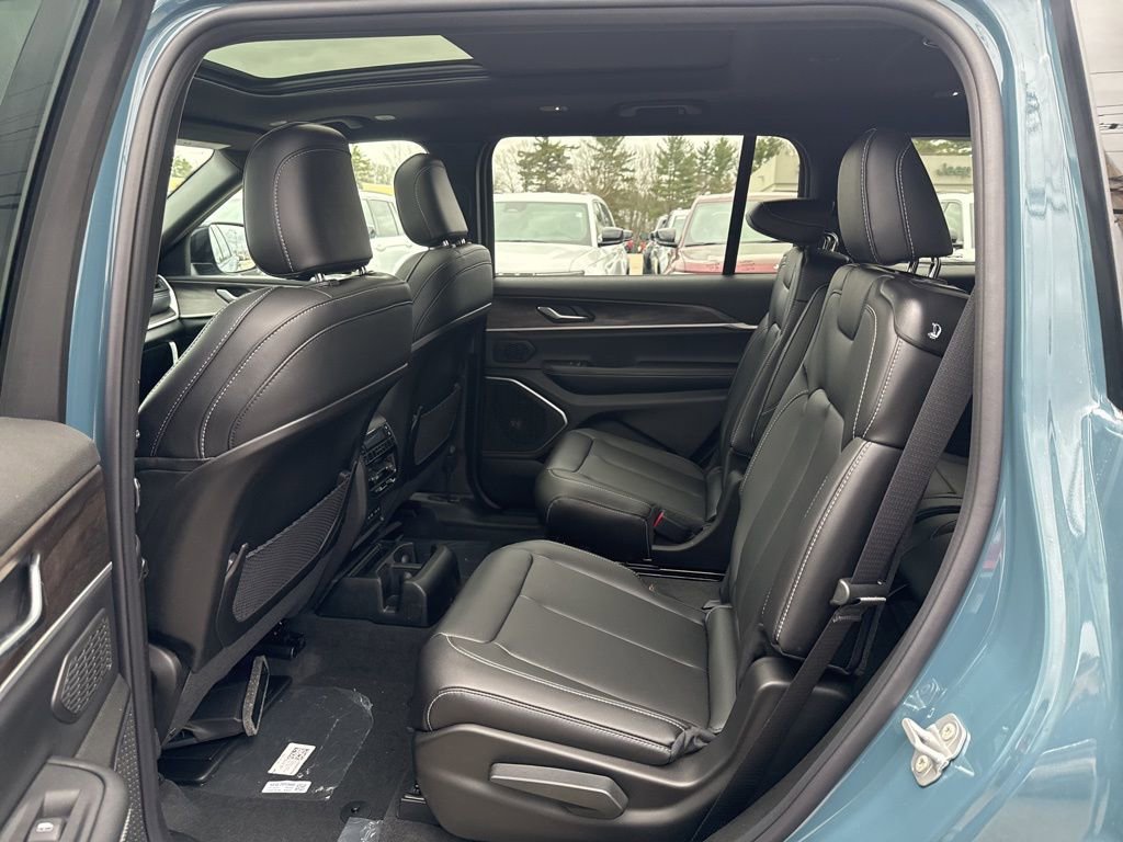 New 2026 Jeep Grand Cherokee L Limited image 25