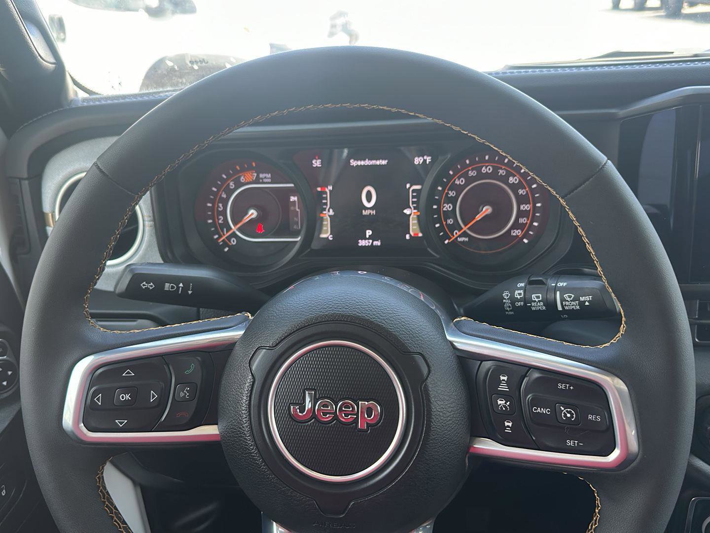 Used 2024 Jeep Wrangler Sahara image 14