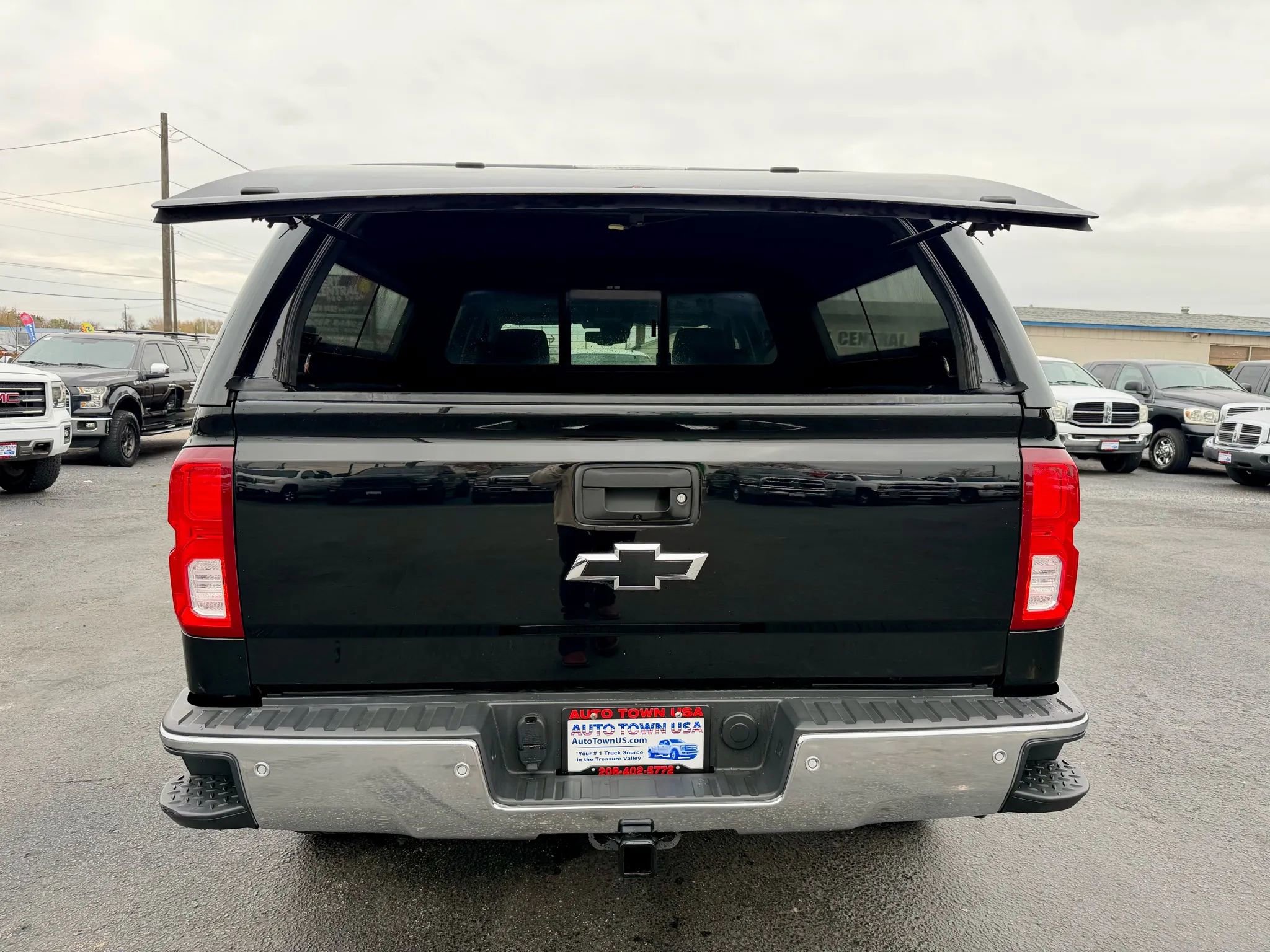 Used 2016 Chevrolet Silverado 1500 LTZ w/ LTZ Plus Package image 5