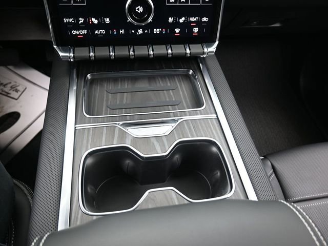 Used 2024 GMC Sierra EV Denali image 11