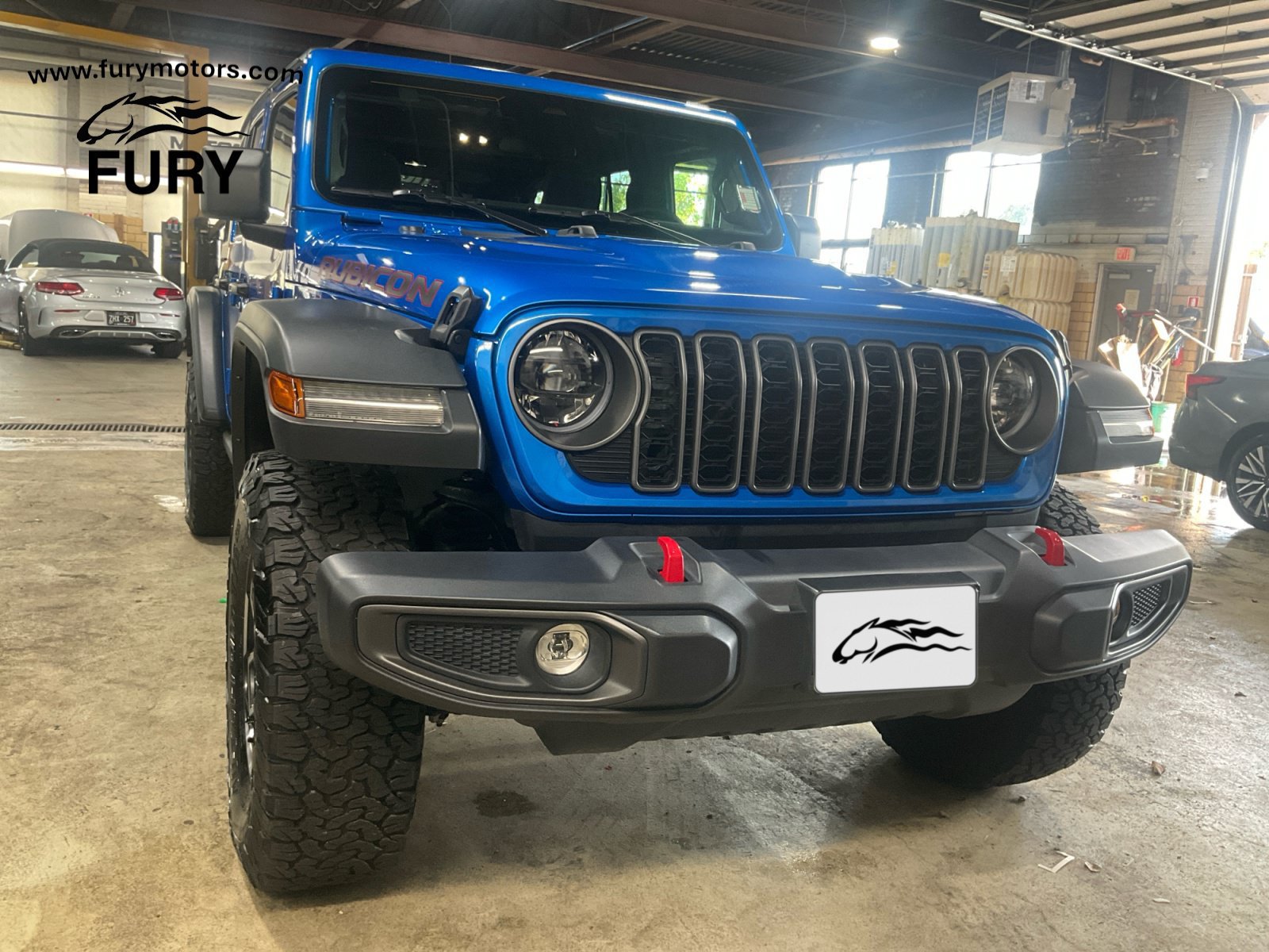 Used 2025 Jeep Wrangler Unlimited Rubicon w/ Convenience Group AWD/4WD image 32