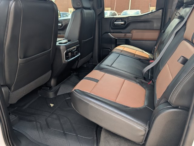 Used 2021 Chevrolet Silverado 1500 High Country w/ Technology Package AWD/4WD image 21