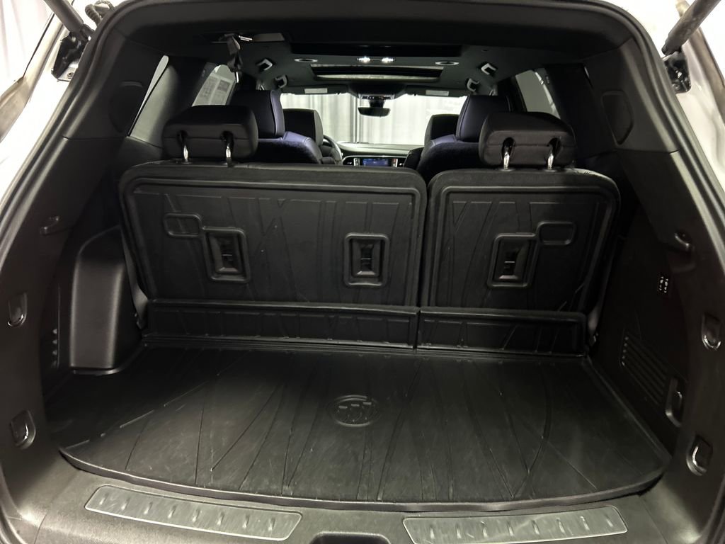 Used 2024 Buick Enclave Avenir w/ Avenir Technology Package image 26