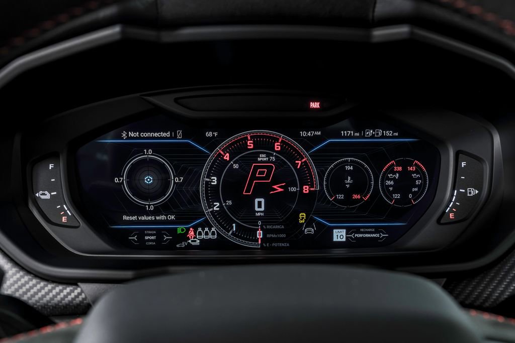 Used 2025 Lamborghini Urus SE image 18