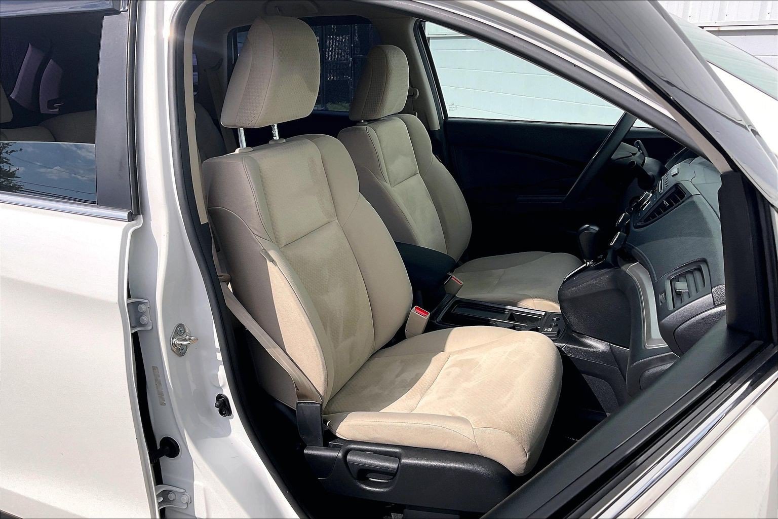 Used 2016 Honda CR-V LX image 9