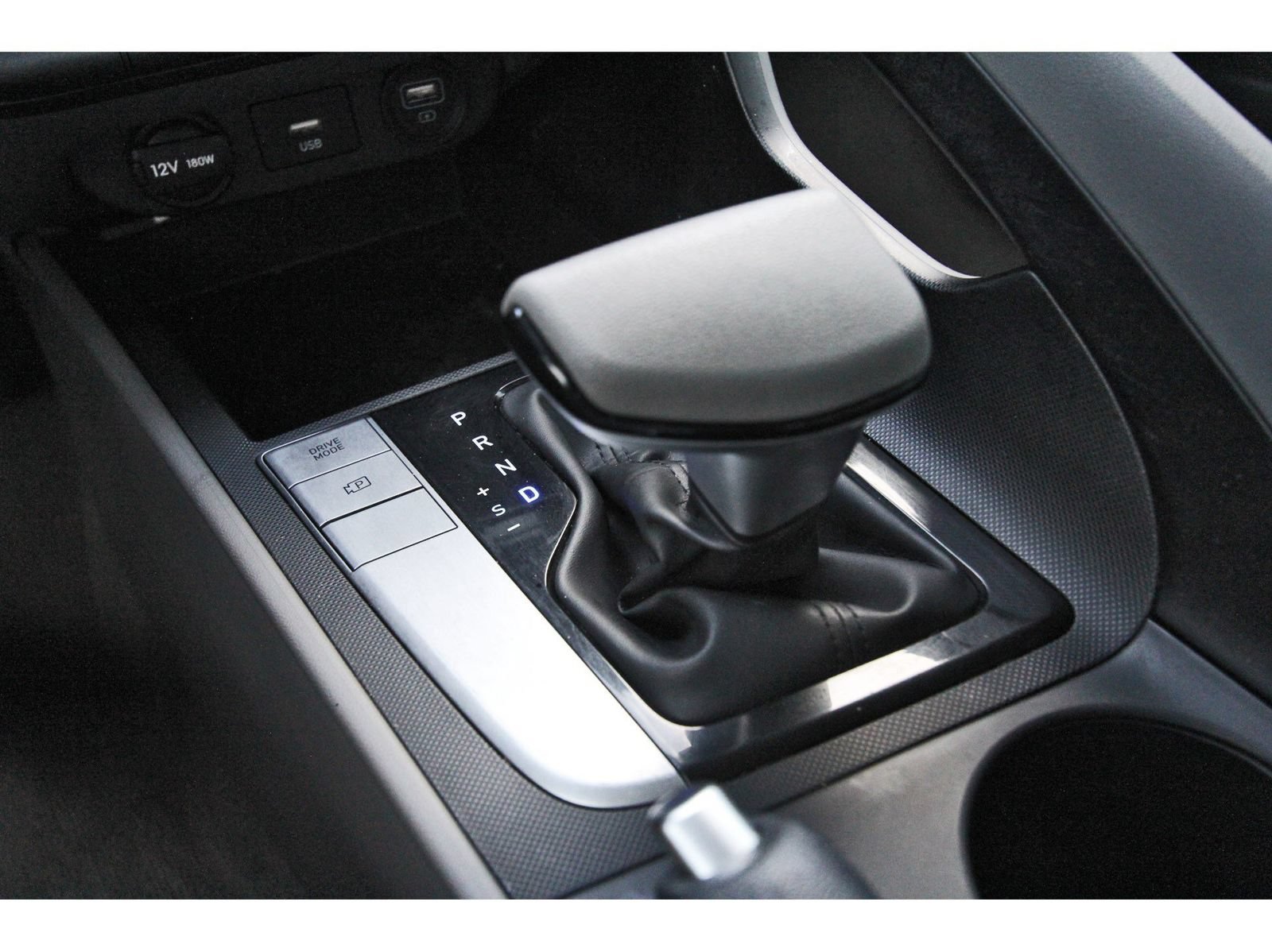 Used 2023 Hyundai Elantra SE FWD image 28