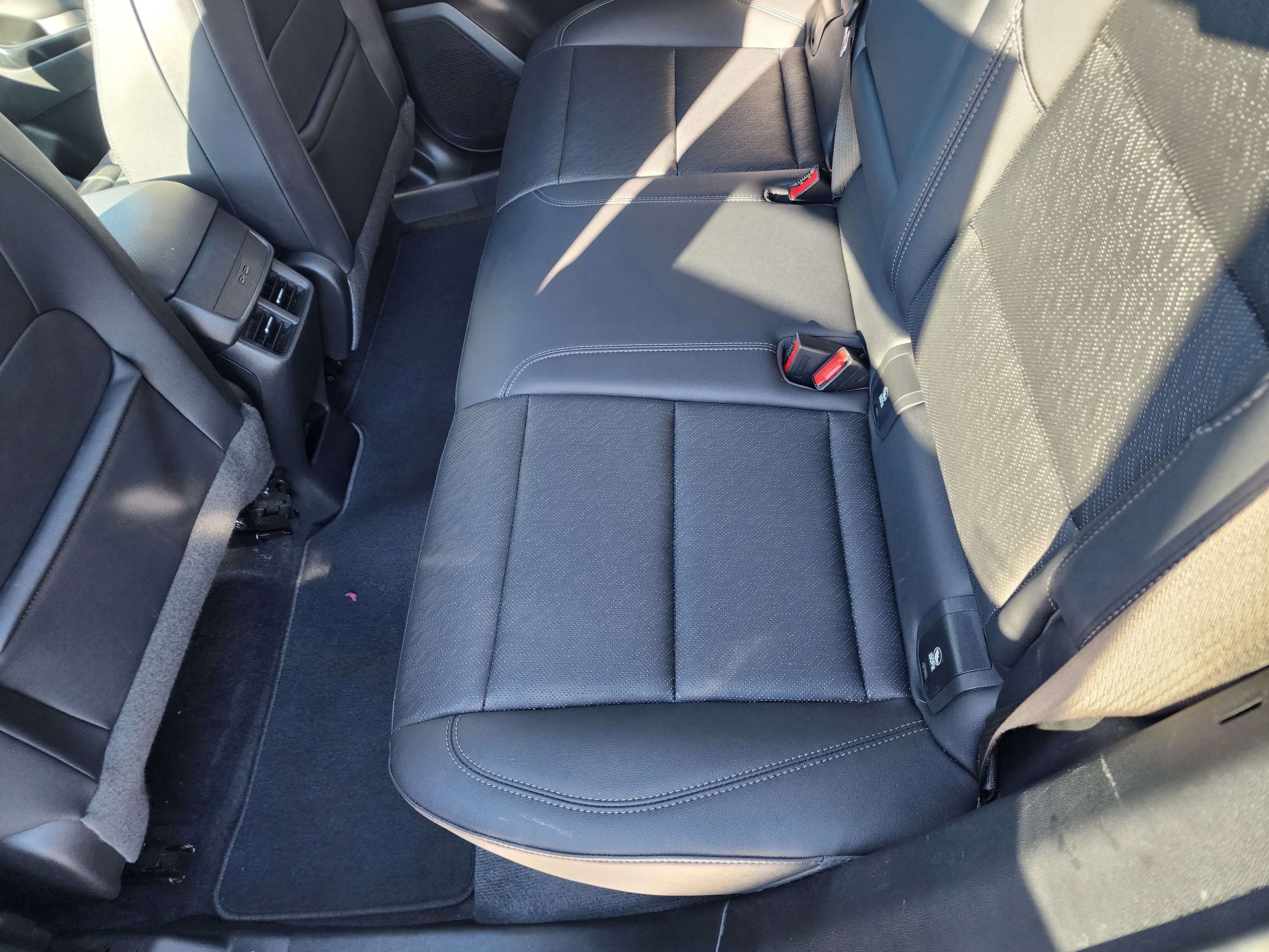 Used 2025 Chevrolet Equinox LT w/ Convenience Package II image 14