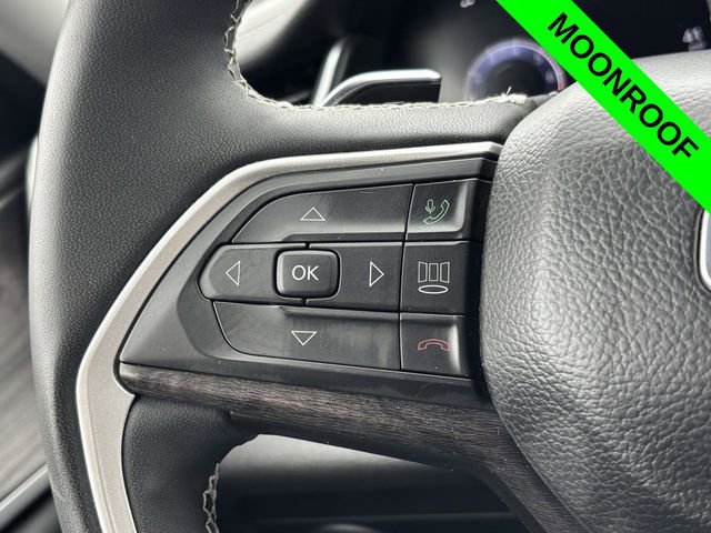 Used 2023 Jeep Grand Cherokee Limited w/ Black Appearance Package AWD/4WD image 12