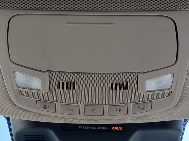 Used 2024 Ford Expedition XLT image 24