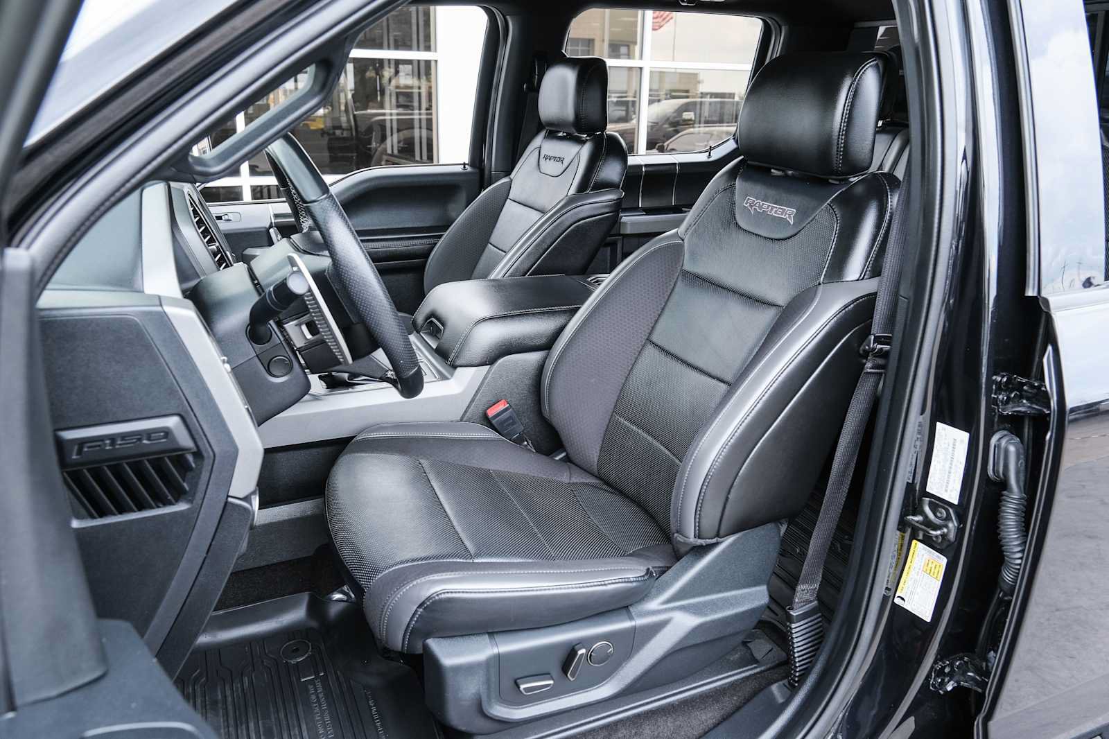 Used 2019 Ford F150 Raptor w/ Equipment Group 802A Luxury AWD/4WD image 27