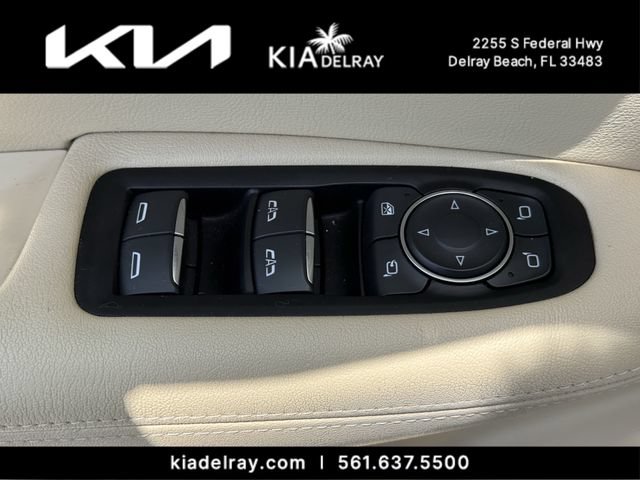 Used 2019 Cadillac XT5 Luxury FWD image 16