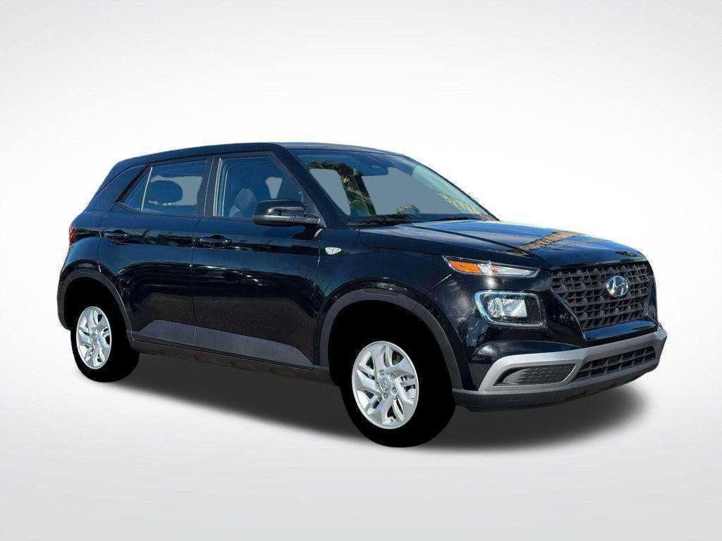 Certified 2026 Hyundai Venue SE FWD image 10