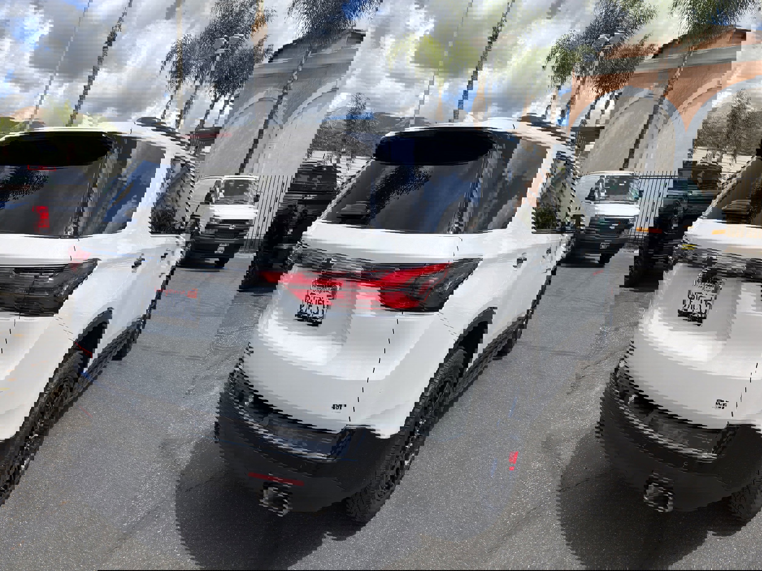 Used 2022 Chevrolet Traverse Premier w/ Redline Edition AWD/4WD image 9