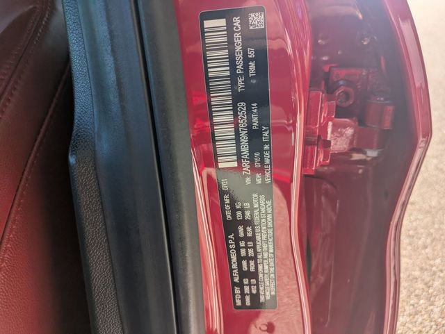 Used 2022 Alfa Romeo Giulia Veloce image 51