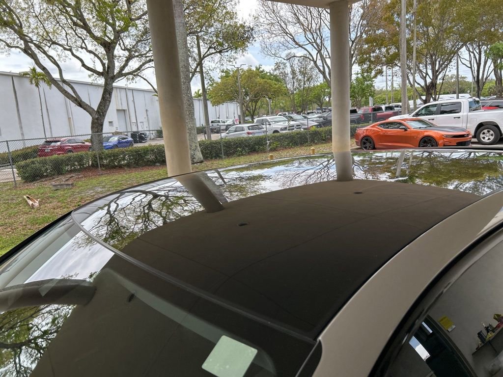 Used 2022 Porsche Cayenne Coupe image 16