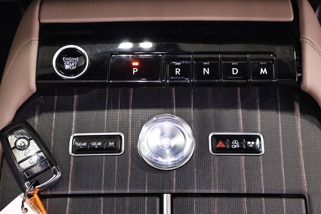 Used 2025 Lincoln Navigator Black Label image 39