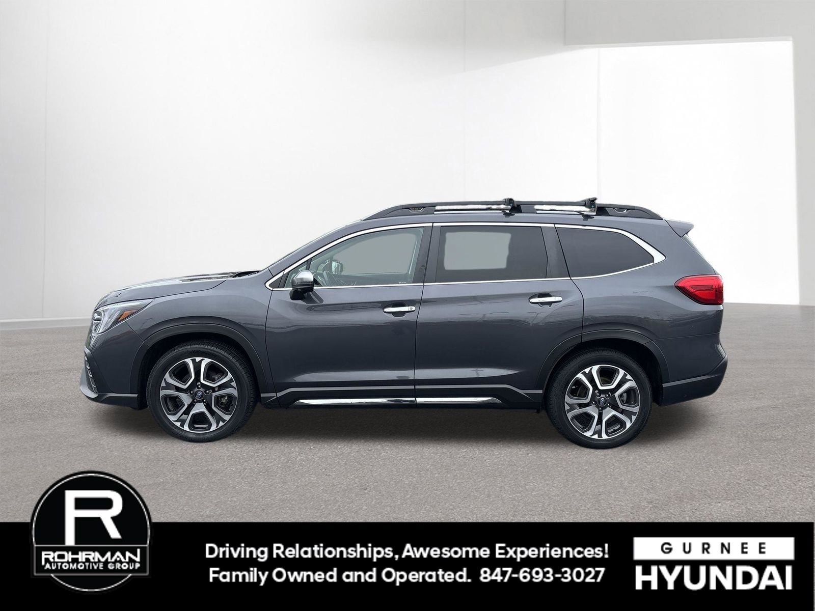Used 2023 Subaru Ascent Touring image 5