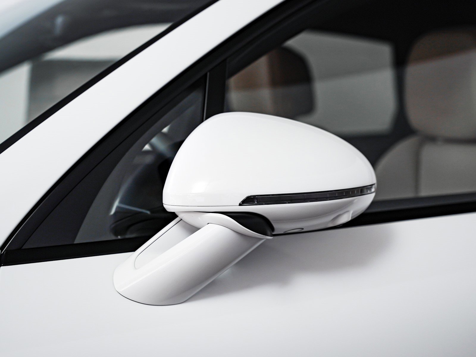 New 2026 Porsche Macan image 27