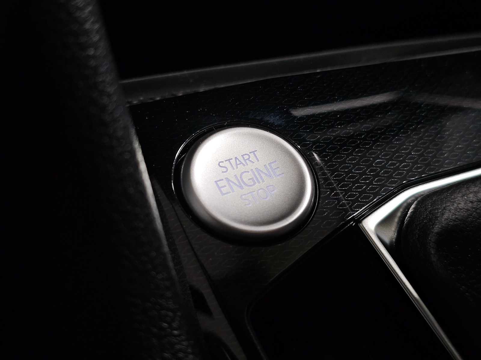 New 2026 Volkswagen Taos SE AWD/4WD image 34