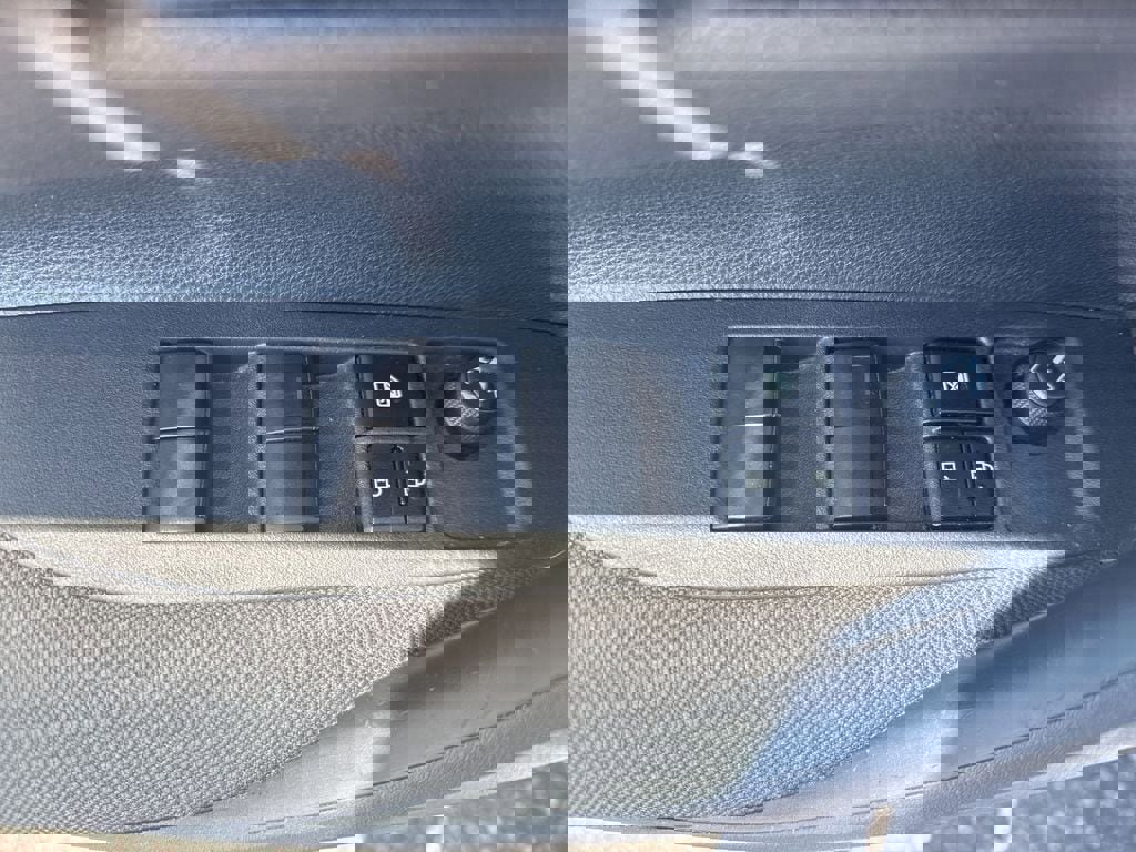 Used 2024 Toyota Corolla LE image 22