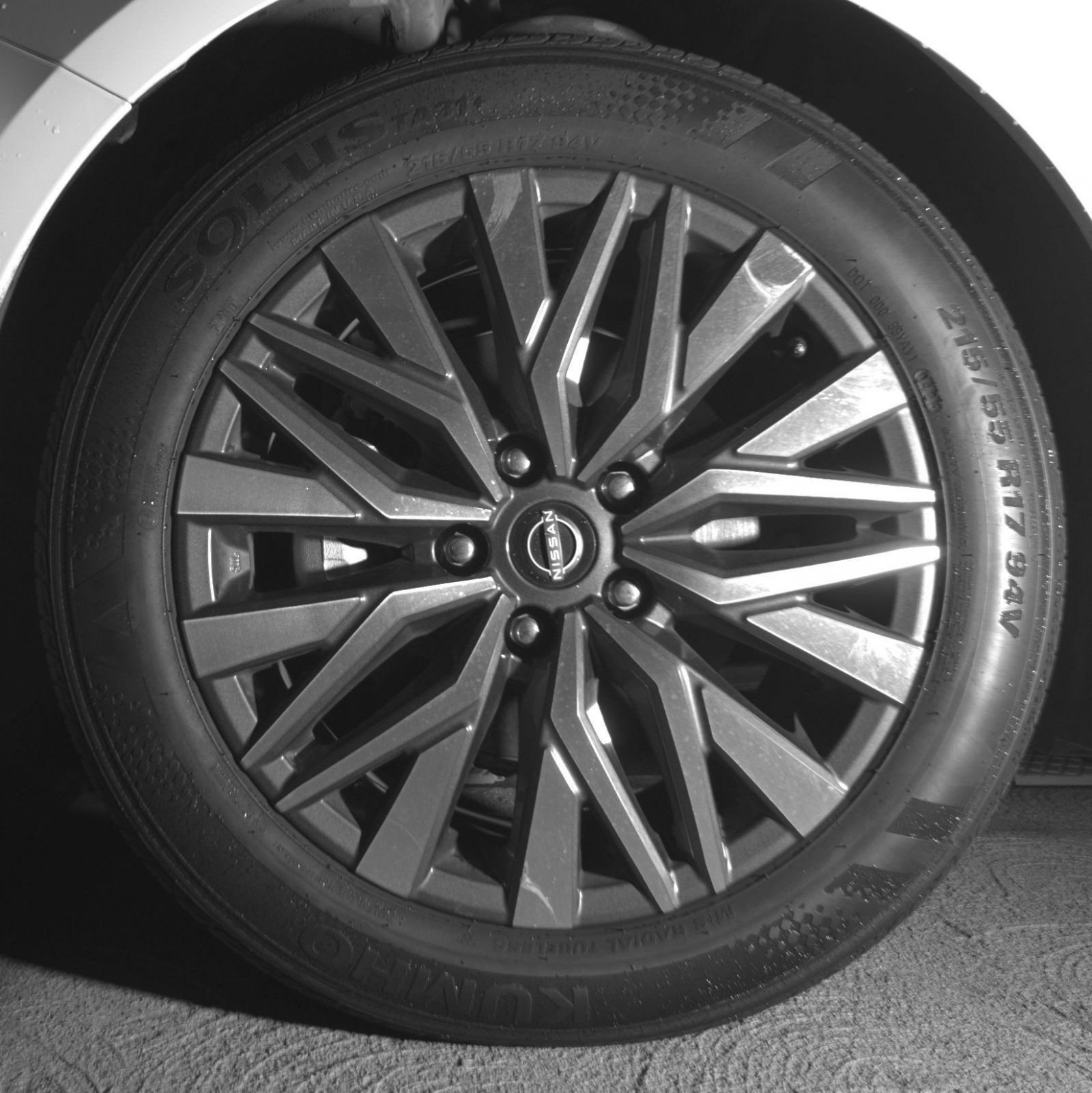 Used 2025 Nissan Altima 2.5 SV FWD image 15