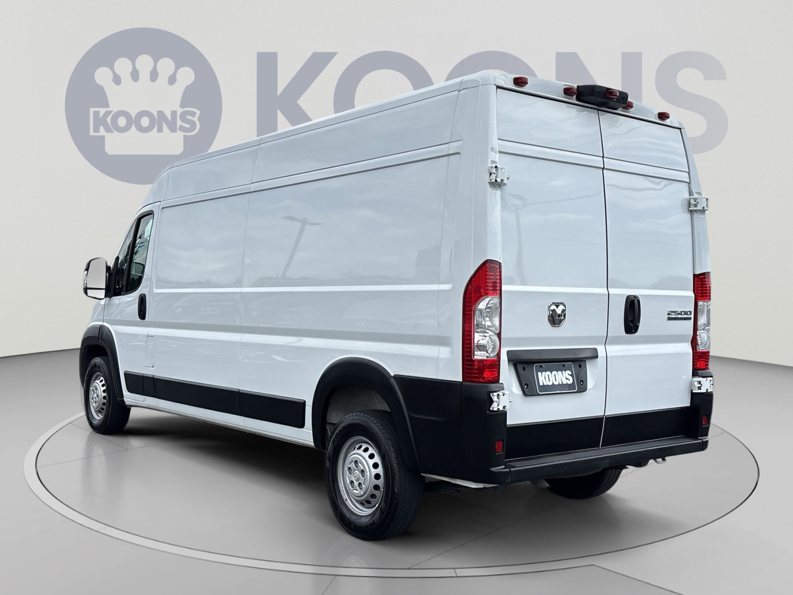 Used 2025 RAM ProMaster 2500 w/ Convenience Group FWD image 4
