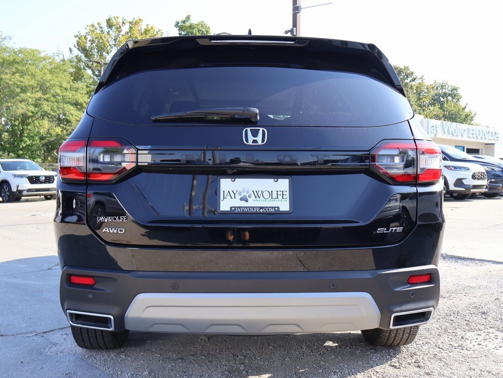 Certified 2024 Honda Pilot Elite image 6