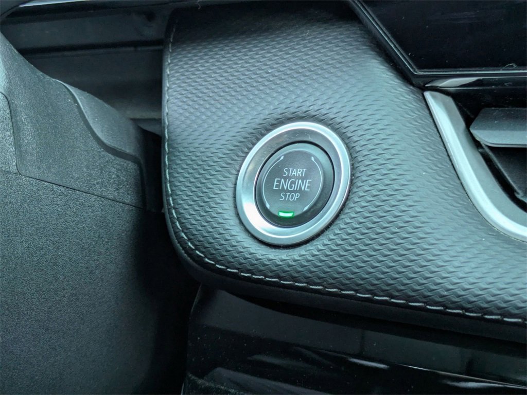 Used 2025 Chevrolet Equinox LT image 24