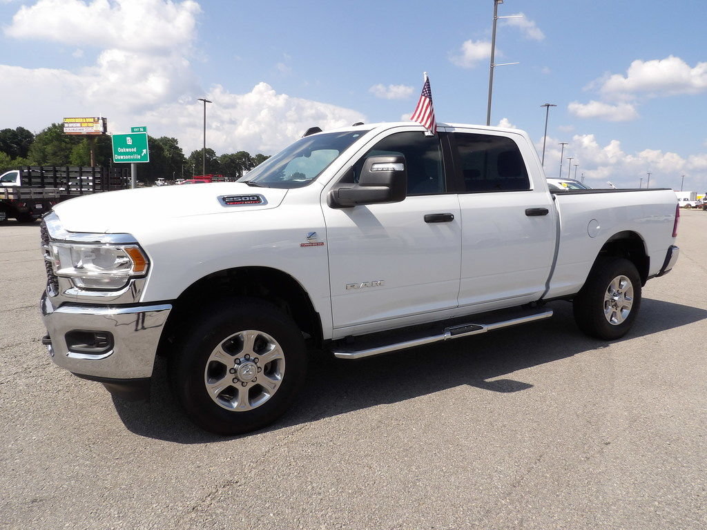 Used 2023 RAM 2500 Big Horn w/ Level 1 Equipment Group AWD/4WD image 3