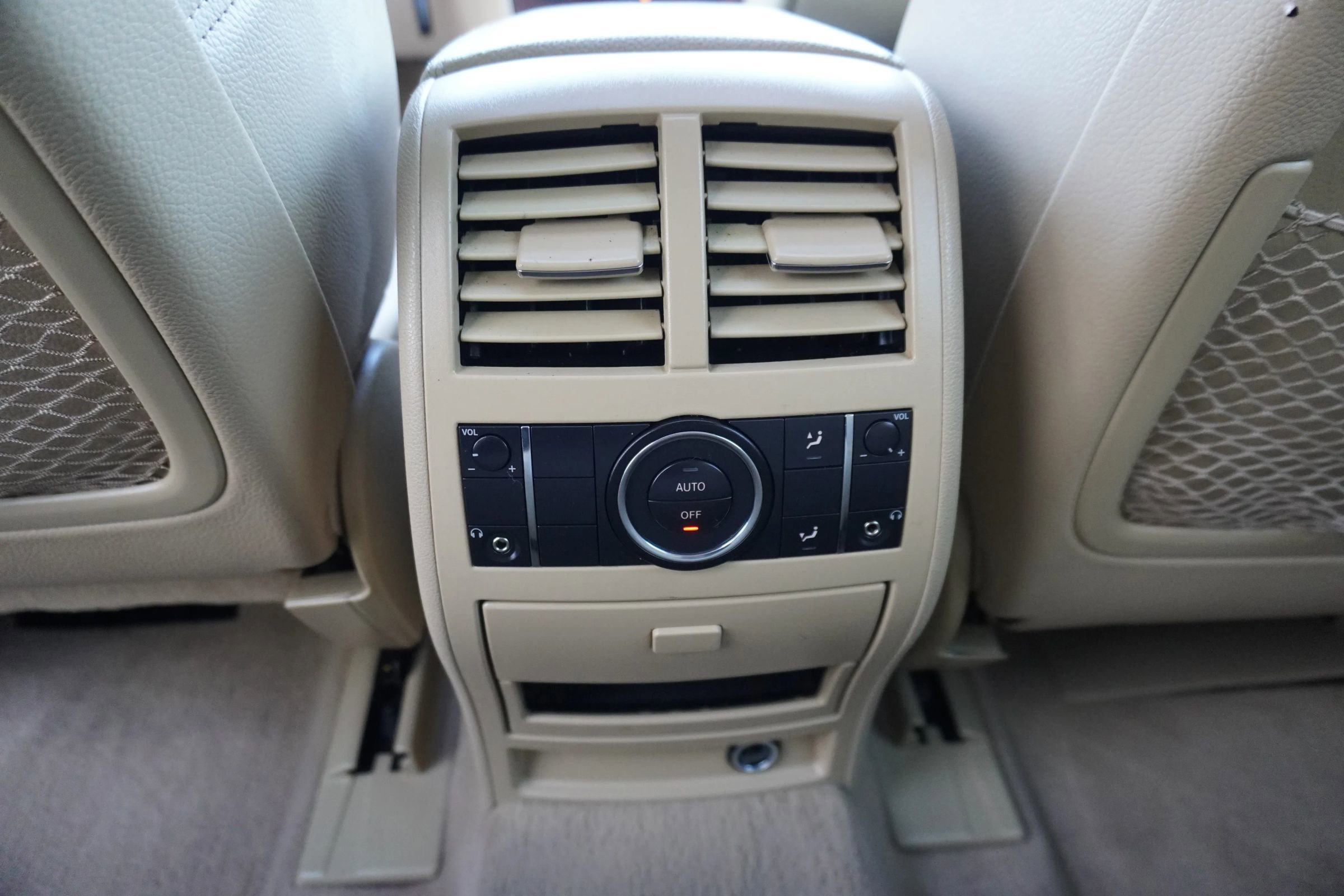 Used 2008 Mercedes-Benz ML 550 4MATIC image 17