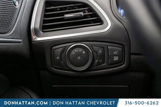 Used 2022 Ford Edge Titanium image 16