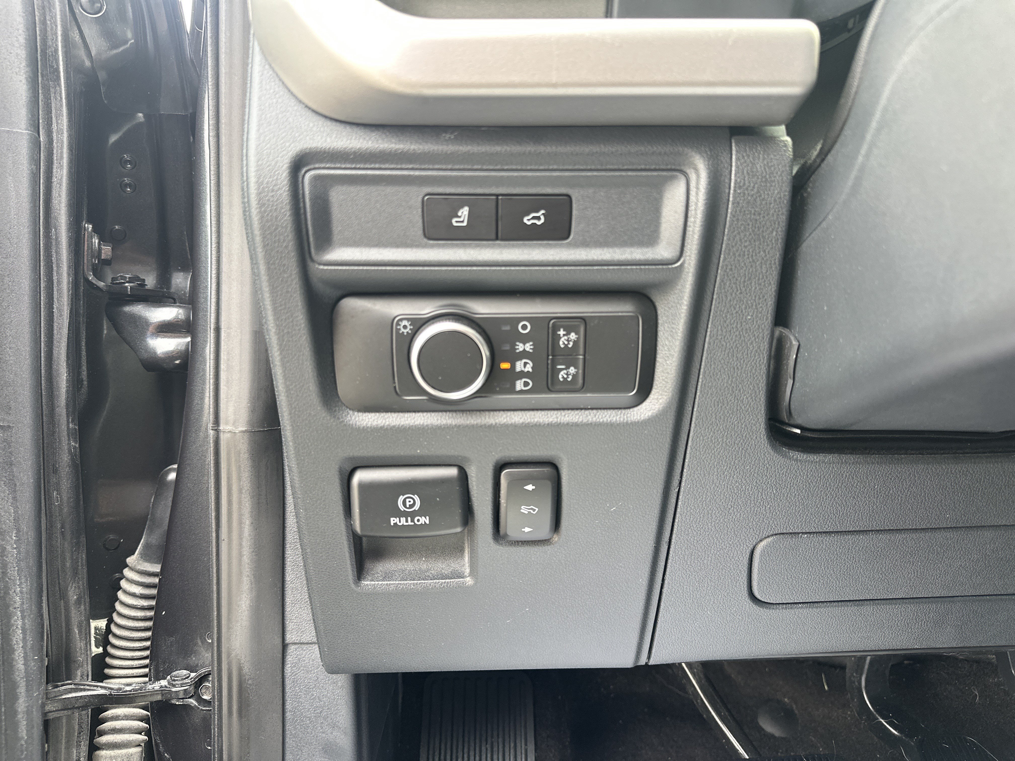 Used 2023 Ford Expedition XLT AWD/4WD image 14
