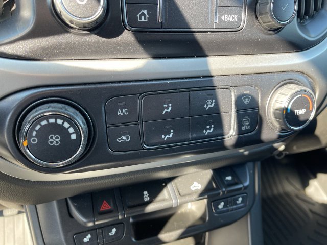 Used 2021 Chevrolet Colorado LT w/ LT Convenience Package AWD/4WD image 19