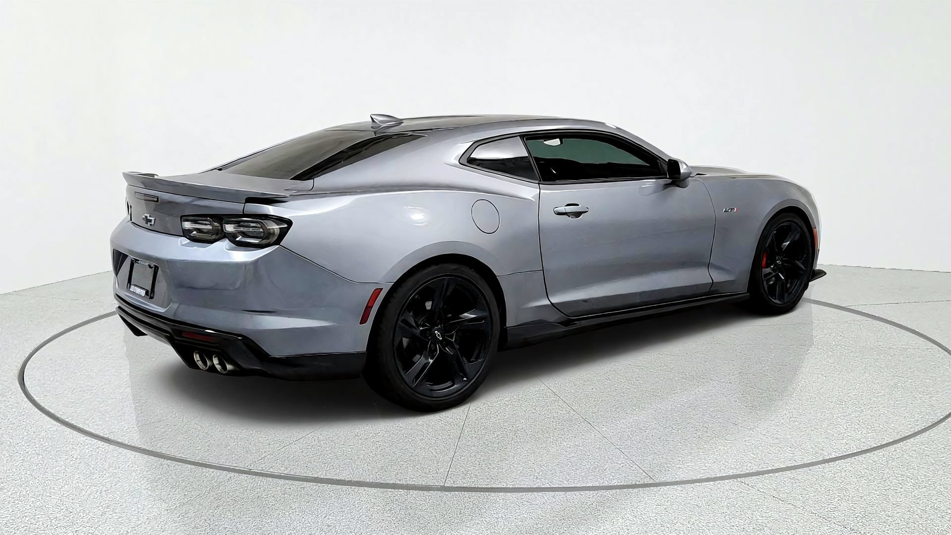 Used 2021 Chevrolet Camaro LT w/ RS Package RWD image 5