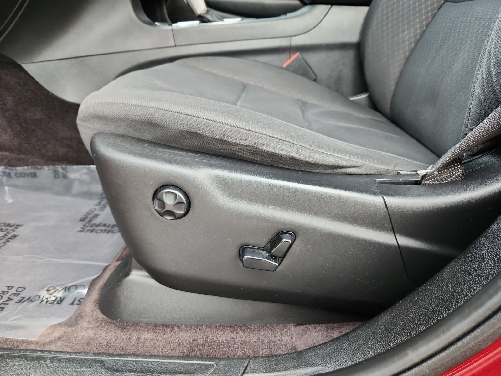 Used 2019 Jeep Grand Cherokee Laredo w/ 18" Wheel & 8.4" Radio Group image 14