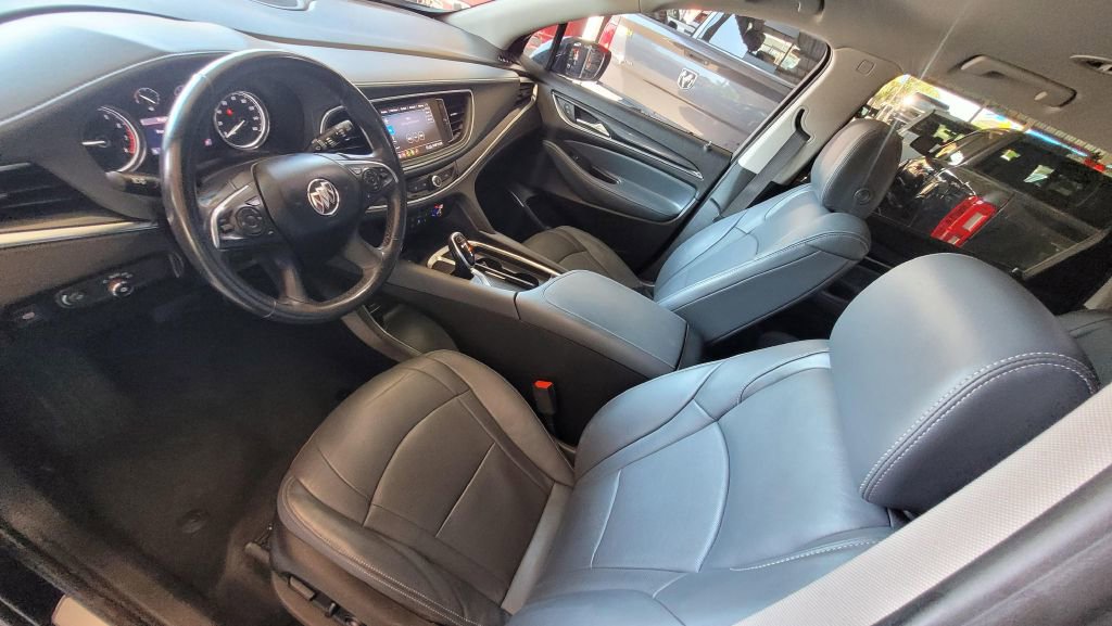 Used 2021 Buick Enclave Essence w/ Sport Touring Edition image 18