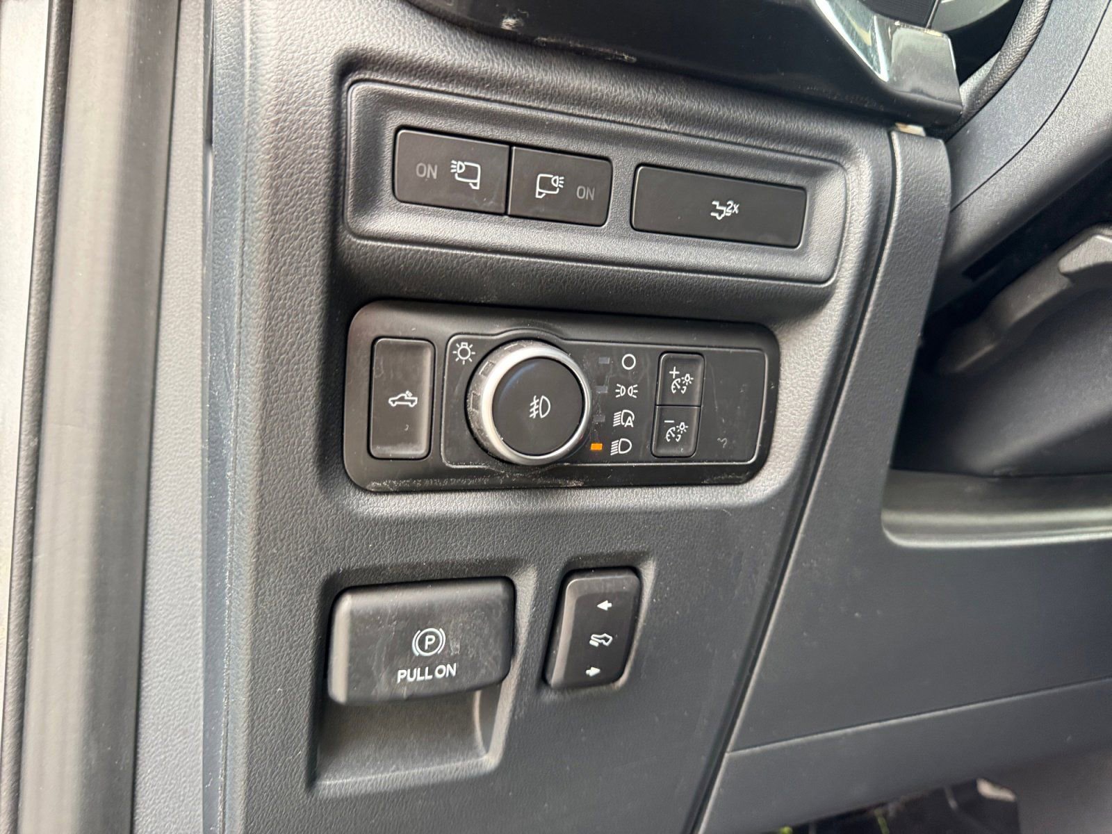 Certified 2022 Ford F150 XLT w/ Equipment Group 302A High image 6