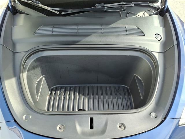 Used 2023 Tesla Model Y Long Range image 15